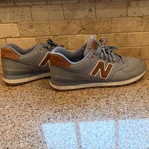 New Balance Men's Sneakers in Gray and Tan